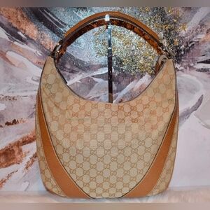 Gucci  G MM Beige and Tan Women's Hobo Bag